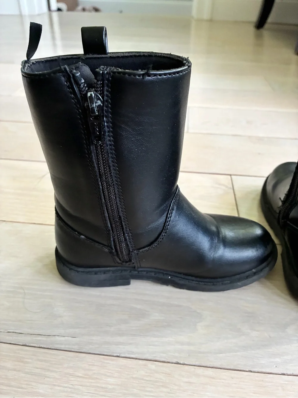 Old Navy Kids Black Zip-Up Leather Boots GUC Size 10
